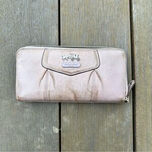 COACH | light purple wallet